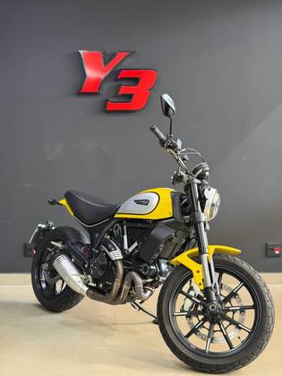 DUCATI SCRAMBLER ICON 